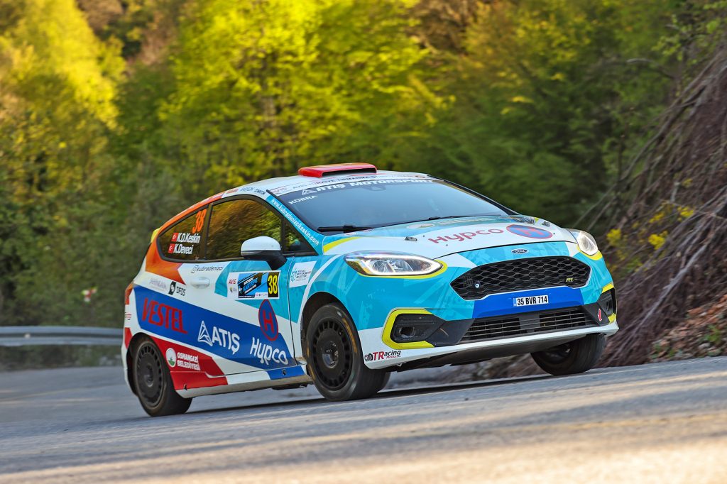 Kartepe’de Favoriler Zorlanmadı