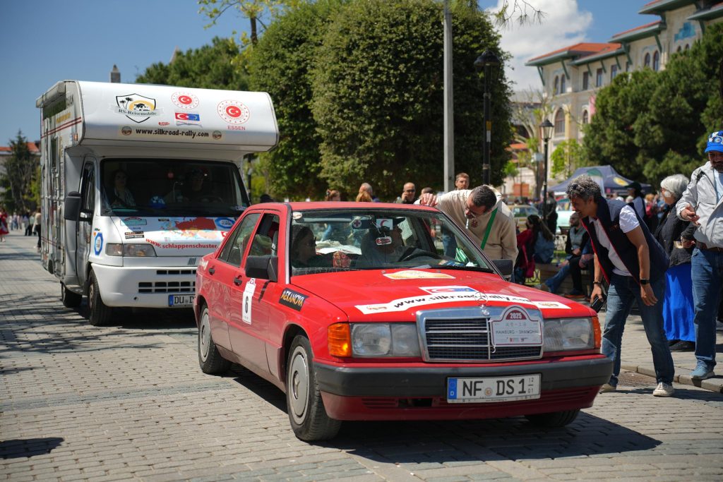Doğu-Batı Dostluk ve İpek Yolu Rallisi 19. Kez start aldı