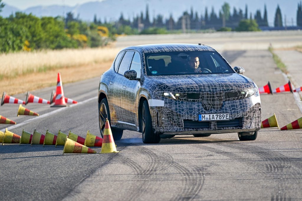 BMW iX3 Prototipleri Test Ediliyor