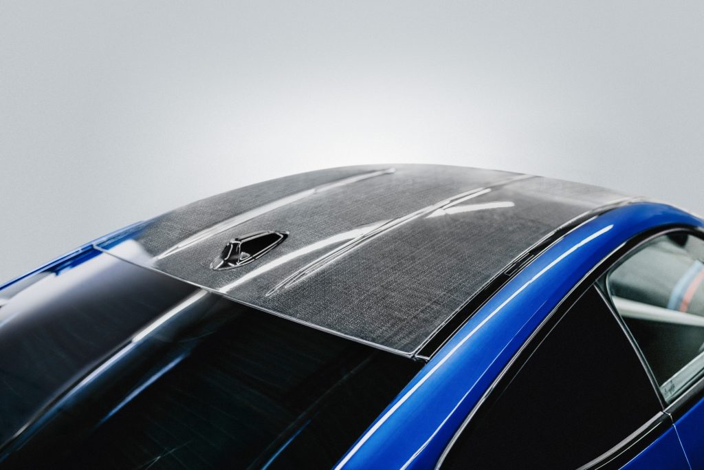 BMW Group, Doğal Elyaf Kompozitlerin Kullanımıyla Büyük Bir Atılım Gerçekleştirdi.