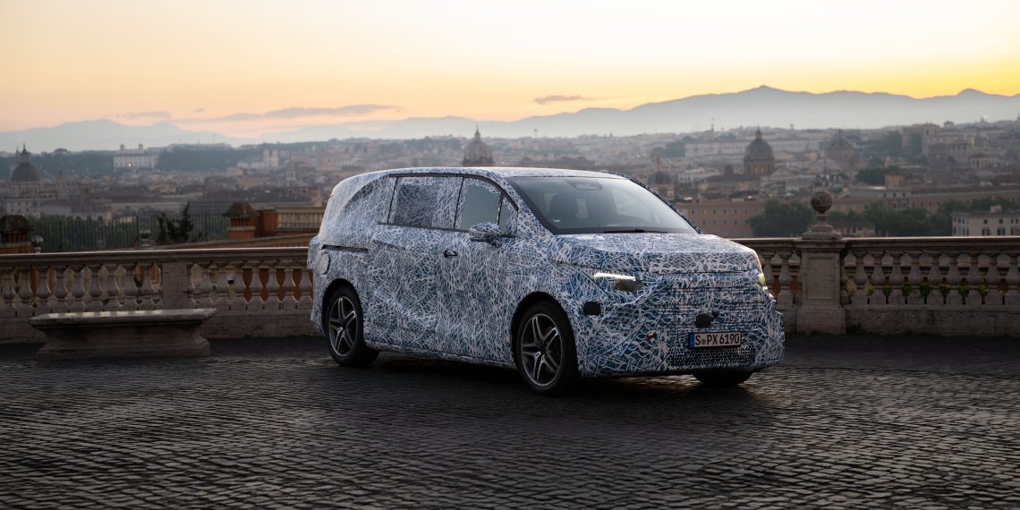 Mercedes-Benz VLE Entwicklungsfahrt Stuttgart-Rom 

Mercedes-Benz VLE Development Drive Stuttgart-Rome