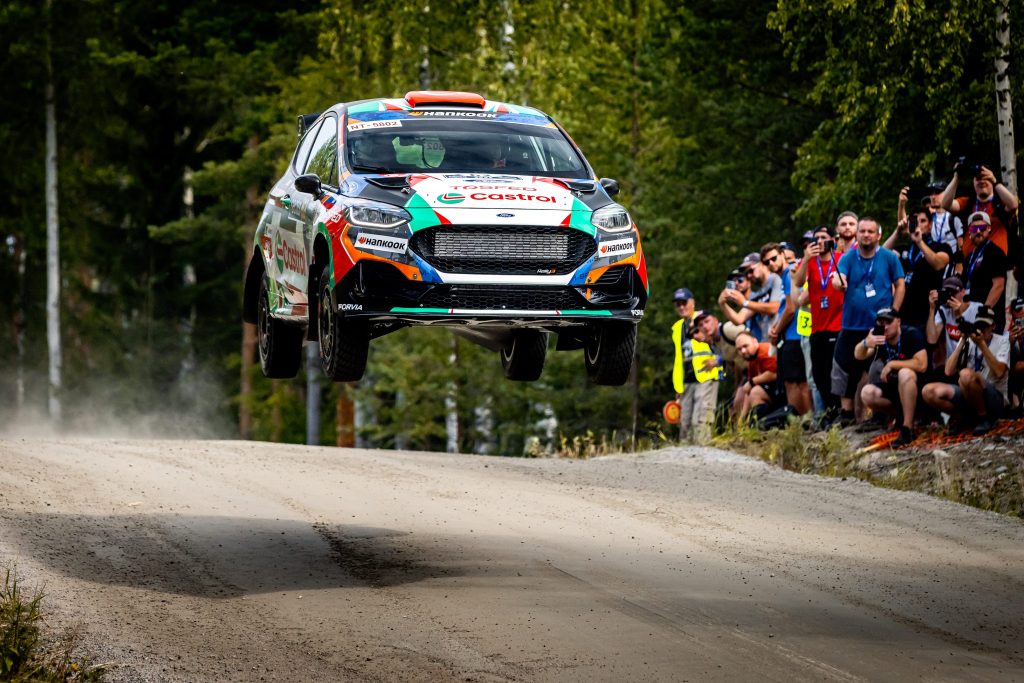 Ali Türkkan Finlandiya Rallisi’nde Podyumda