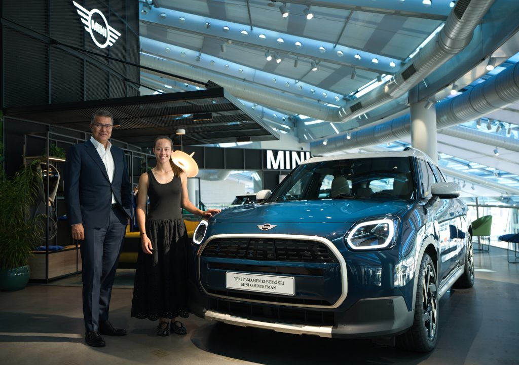 MINI Türkiye ile Milli Tenisçi Zeynep Sönmez’den İş Birliği
