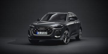 Static photo,
Colour: Tambora grey metallic