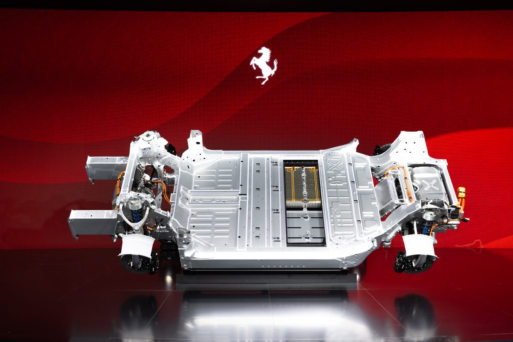 Ferrari İlk Tam Elektrikli Modelini Tanıtmaya Şasisinden Başlıyor