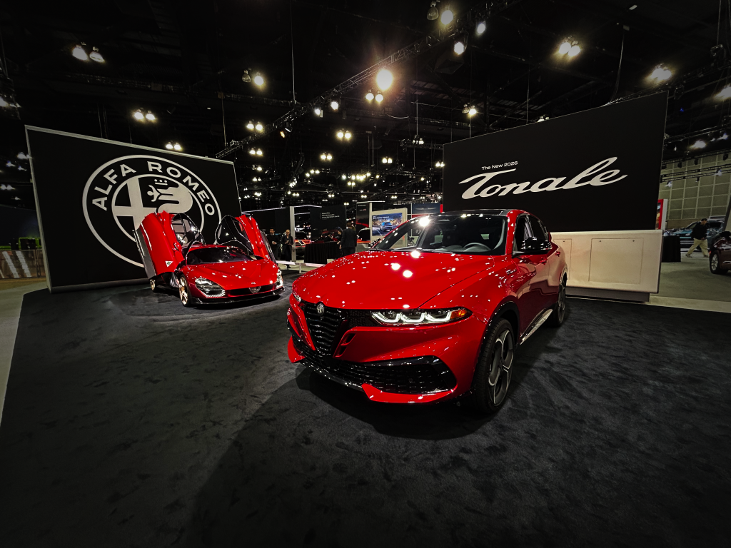 Yeni Alfa Romeo Tonale ve 33 Stradale 2025 Los Angeles Otomobil Fuarı’nda Tanıtıldı