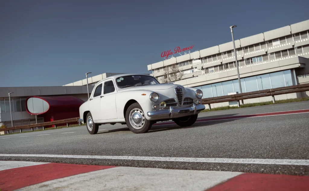 Alfa Romeo Classiche Klasik Otomobil Tutkunları İçin İki Yeni Hizmet Duyurdu