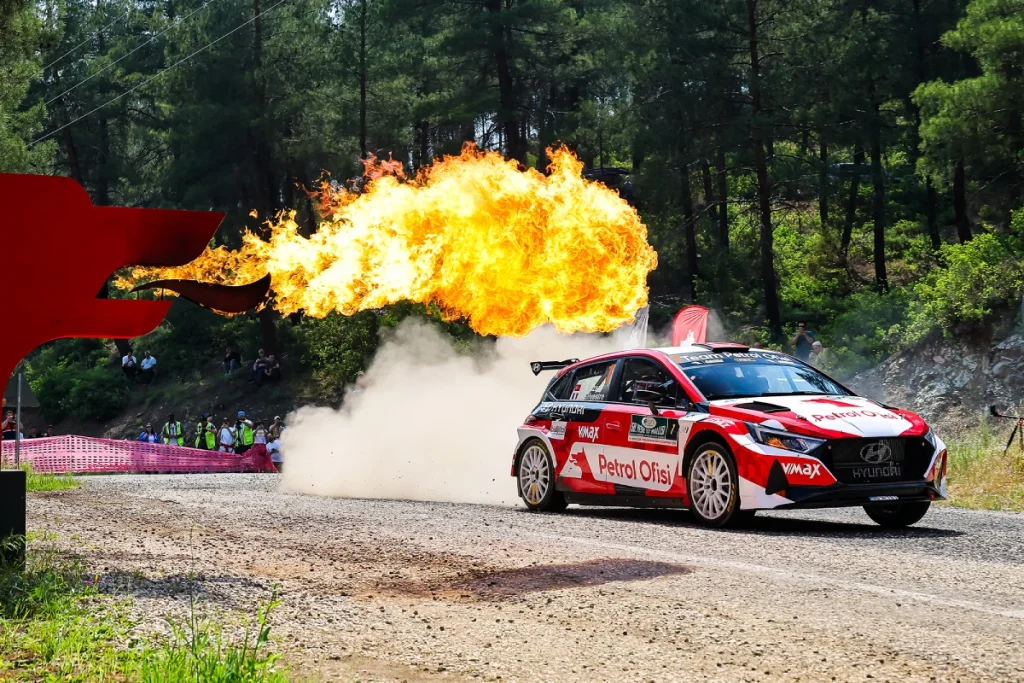Yeşil Bursa Rallisi’nde Kazanan Kerem Kazaz Oldu