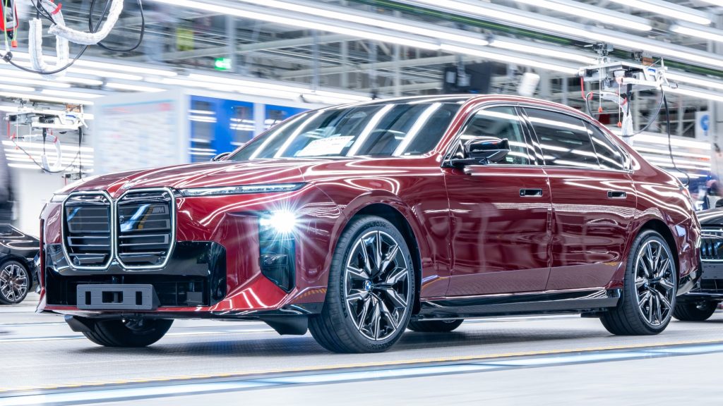 Yeni BMW 7 Serisi Neue Klasse Teknolojileriyle Dingolfing’de Üretime Girdi