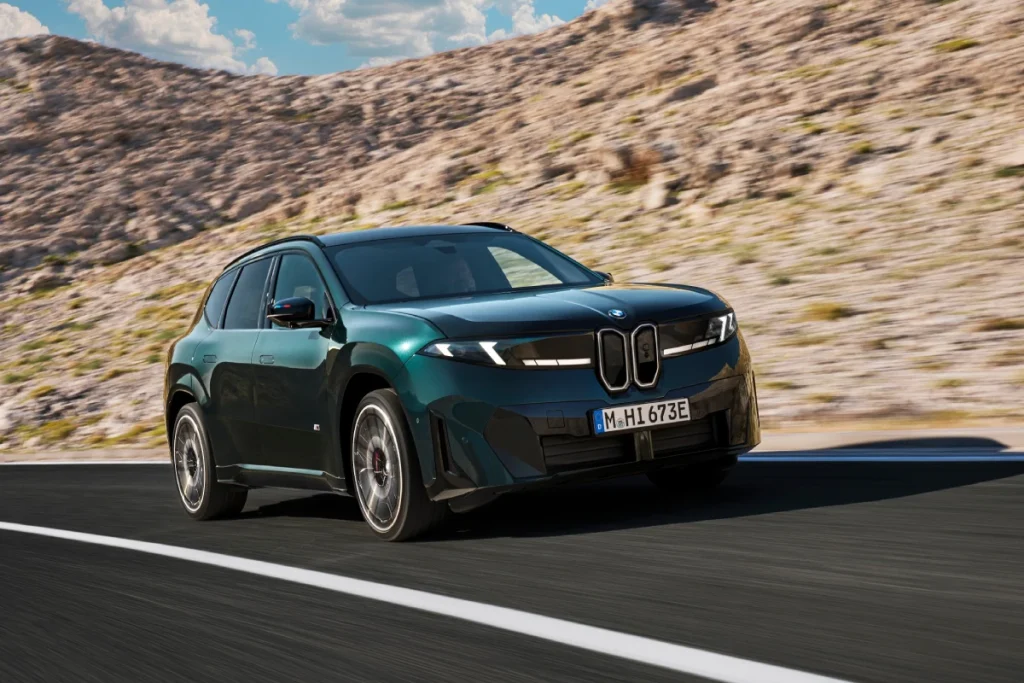 BMW iX3 M60 xDrive Tantıldı